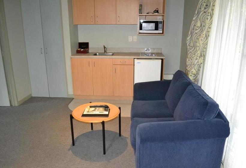 Courtesy Court Motel 13