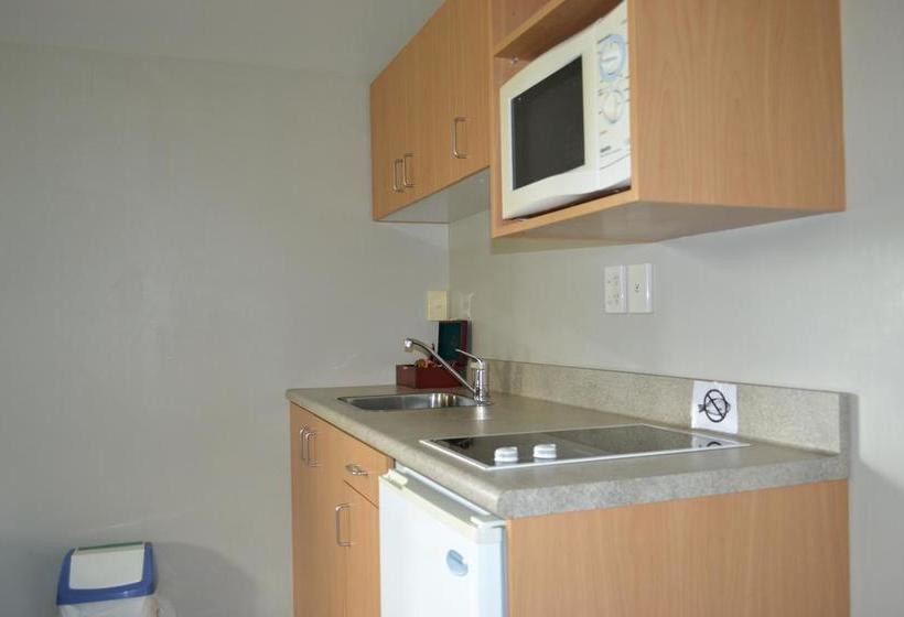 Courtesy Court Motel 7