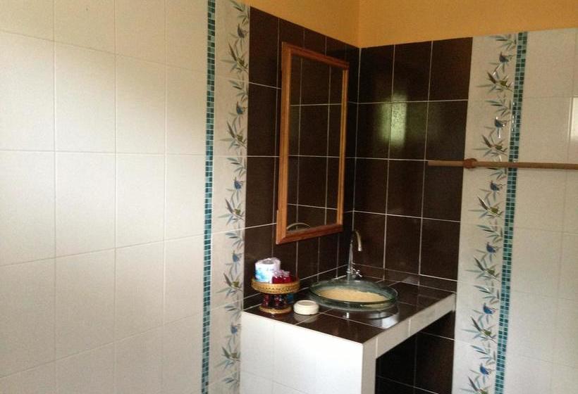 Resort Paradise Bungalows 6