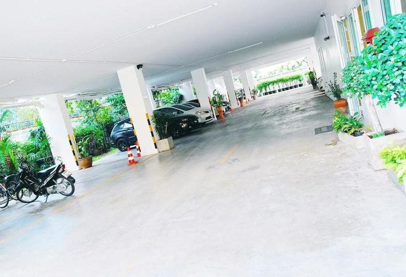 Riski Residence Bangkok 16