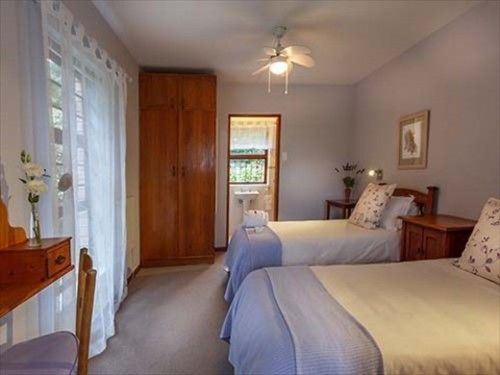 Pension Jenny's Guest House 10