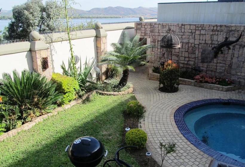 Bed and Breakfast Kosmos Manor Hartbeespoort