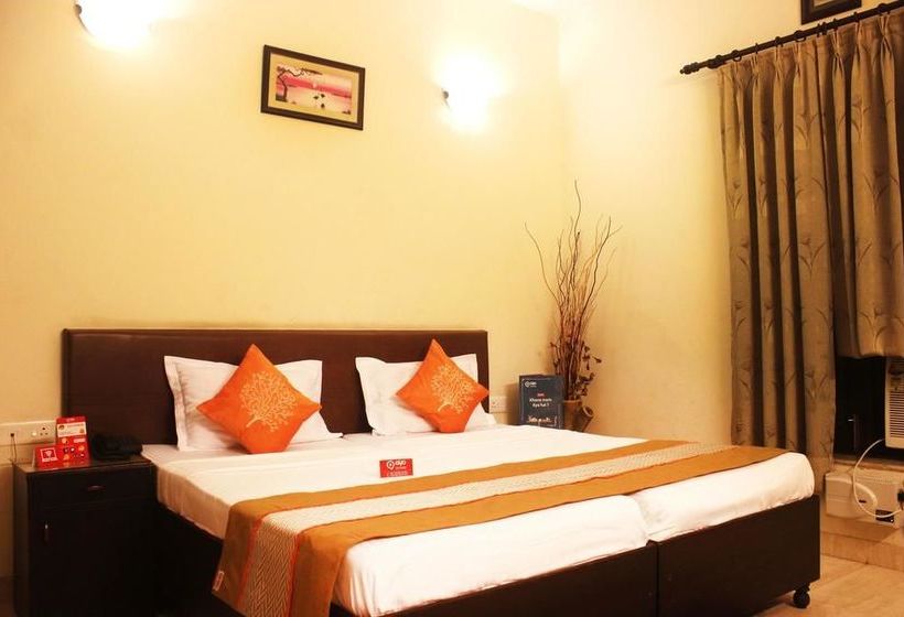 Hotel Oyo Rooms Near Paras Hospital 2