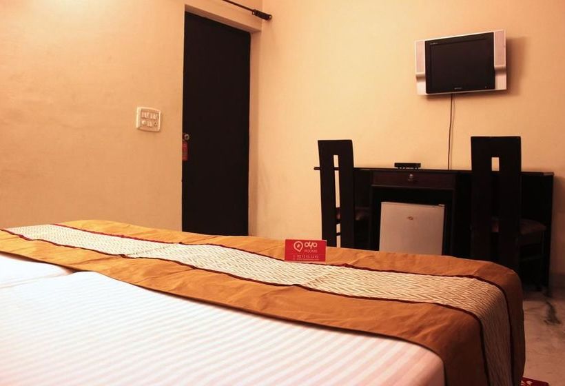 Hotel Oyo Rooms Near Paras Hospital 6