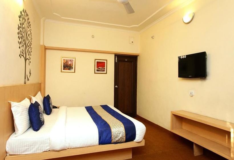 Hotel Oyo Premium Mi Road Ganpati Plaza 12