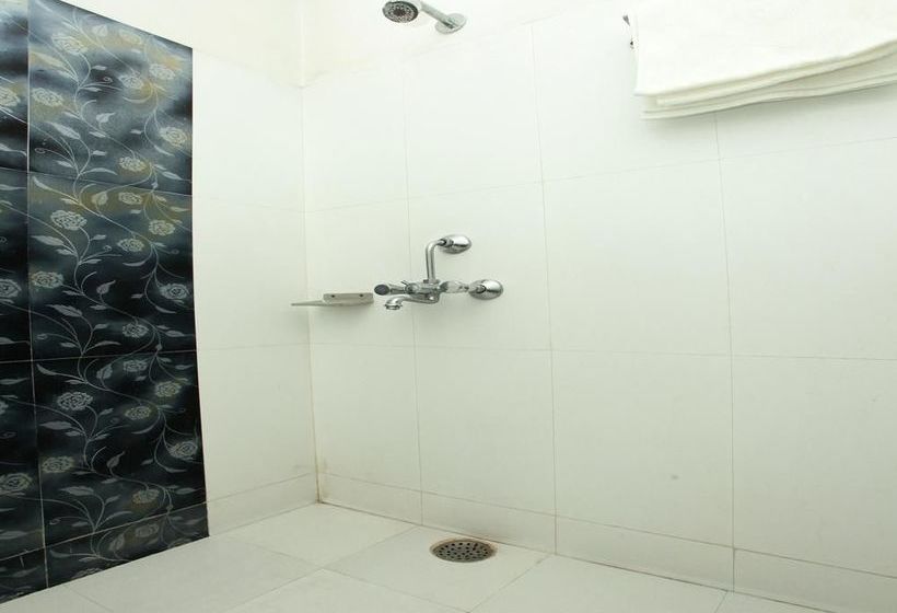 Hotel Oyo Premium Mi Road Ganpati Plaza 15