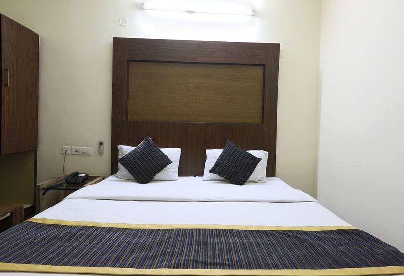 Hotel Oyo Premium Mi Road Ganpati Plaza 4