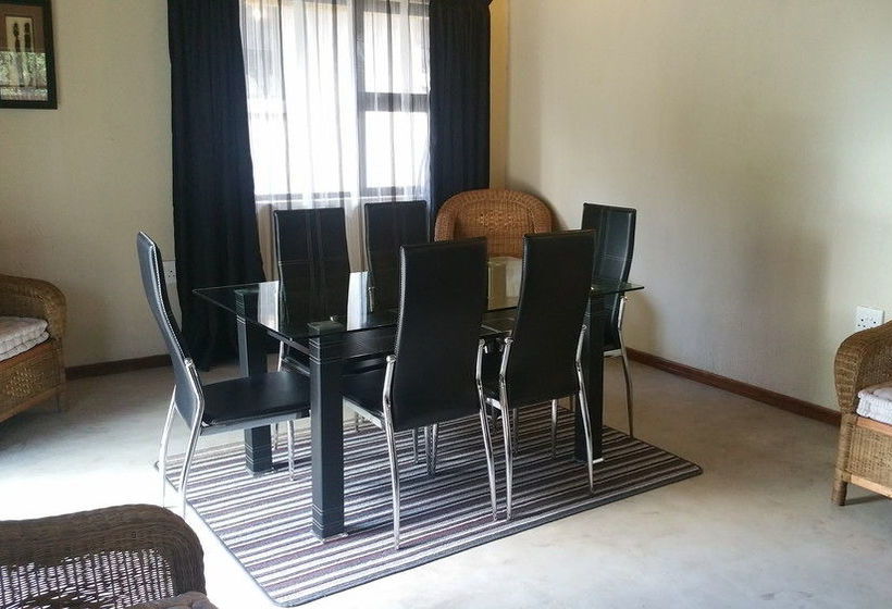 Raptors Wildlife Escapes 28 Apartment 18