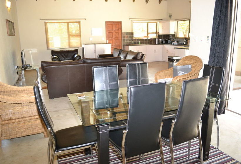 Raptors Wildlife Escapes 28 Apartment 19