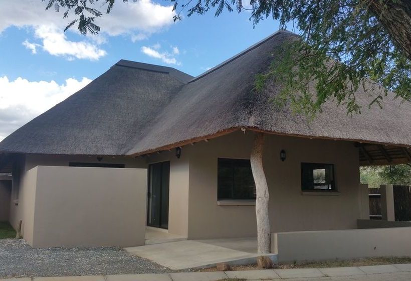 Raptors Wildlife Escapes 28 Apartment 5