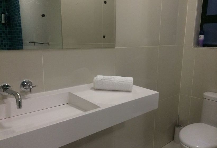 Bed and Breakfast Cloud 9 On George Randall Drive 20