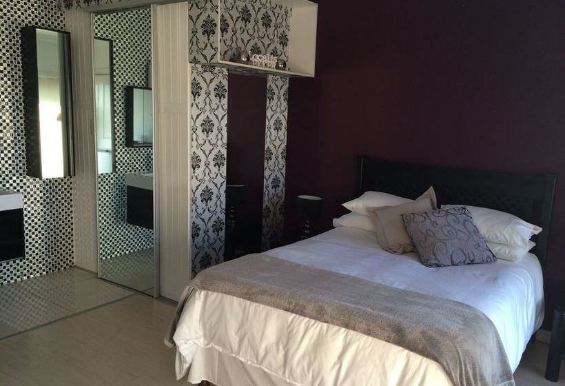 Bed and Breakfast Cloud 9 On George Randall Drive 7