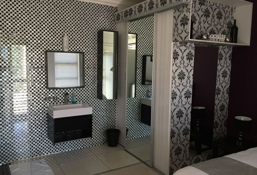 Bed and Breakfast Cloud 9 On George Randall Drive 9