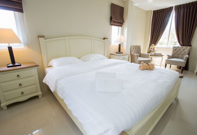 Hotel De Ville Nakhon 19