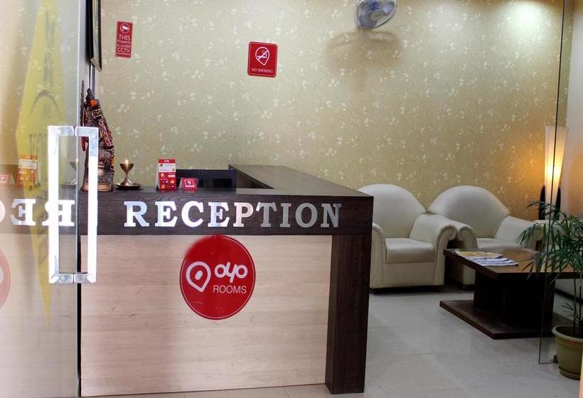 Hotel Oyo Rooms Railway Station Raja Road 1 1
