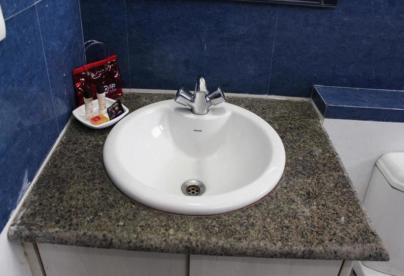 Hotel Oyo Rooms Railway Station Raja Road 1 11