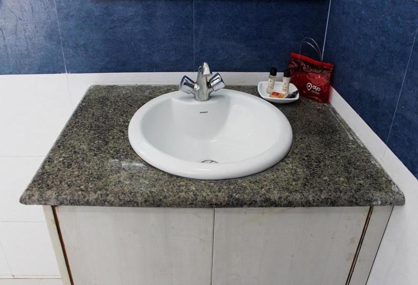 Hotel Oyo Rooms Railway Station Raja Road 1 13