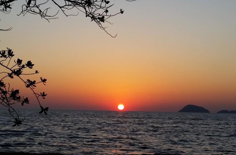 Hotel Banana Sunset Bar & Bungalows 3