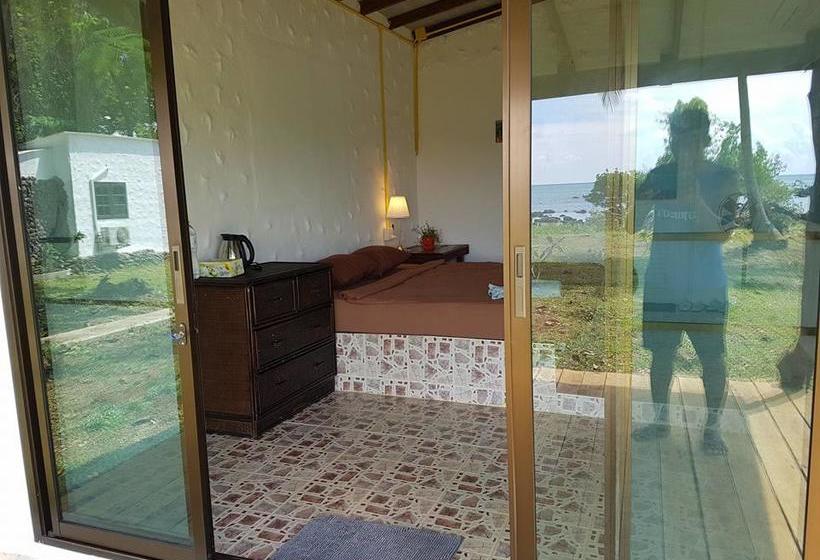 Hotel Banana Sunset Bar & Bungalows 7