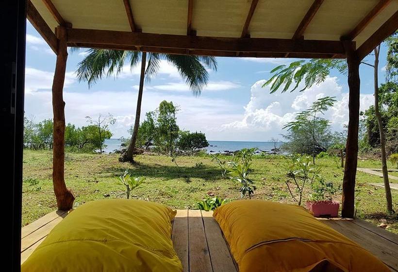 Hotel Banana Sunset Bar & Bungalows 8