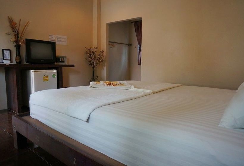 Hotel Silver Sands Resort Garden Zone 8