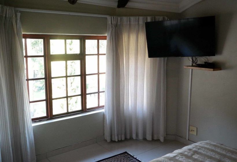 Bed and Breakfast Tweyamo Guest House 10