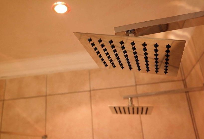 Bed and Breakfast Tweyamo Guest House 14