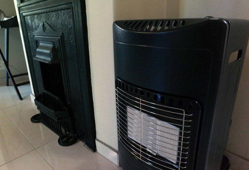 Bed and Breakfast Tweyamo Guest House 16