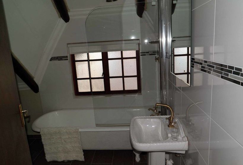 Bed and Breakfast Tweyamo Guest House 8