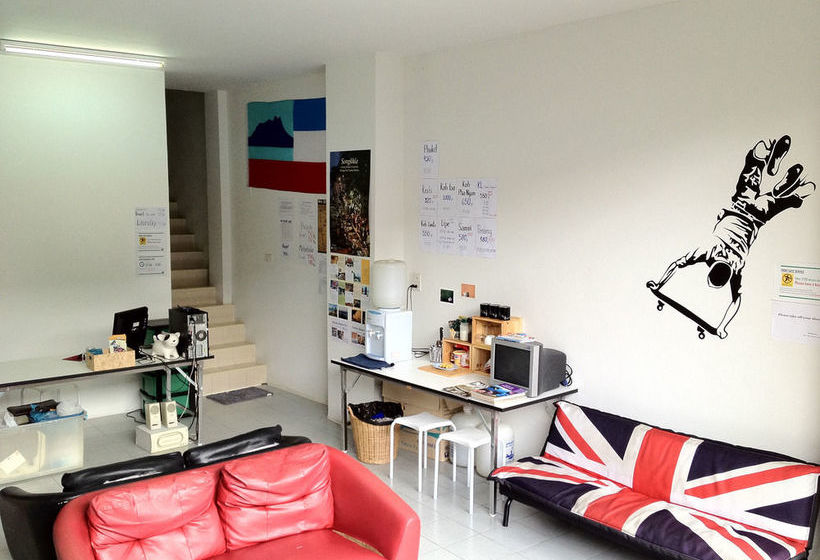 Hat Yai Youth Hostel 8