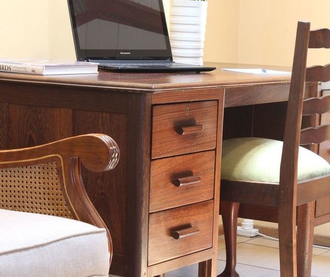 Emzini Apartments 11