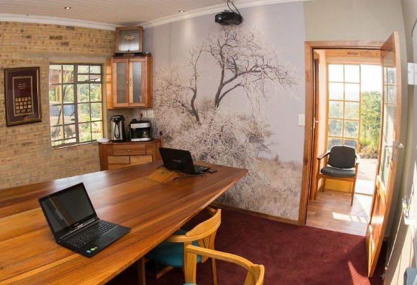 Emzini Apartments 17