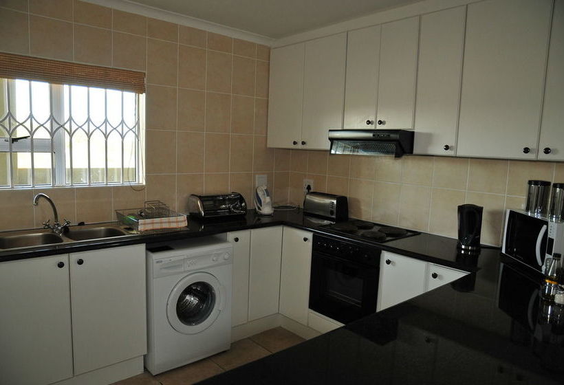 Bradclin Beach Blouberg 14