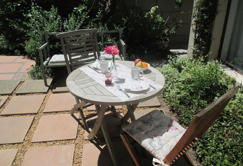 Hostel Guesthouse @ Rosie's 17