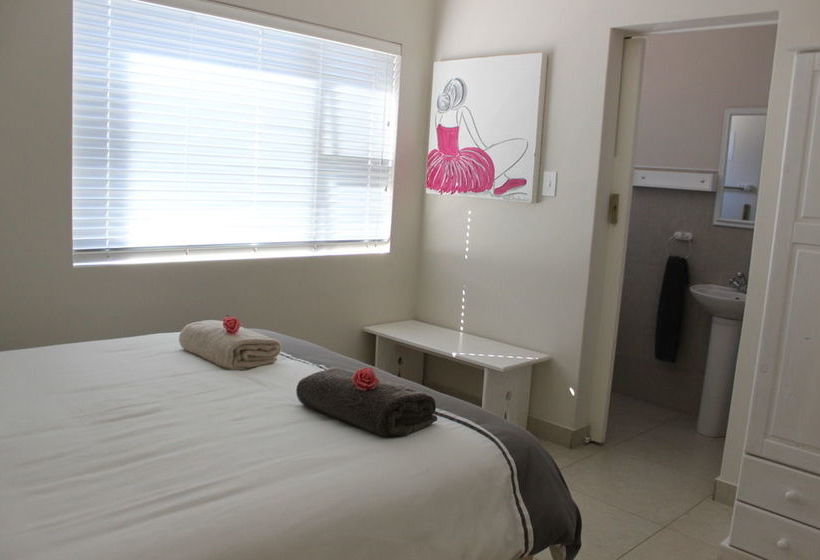 Hostel Guesthouse @ Rosie's 6