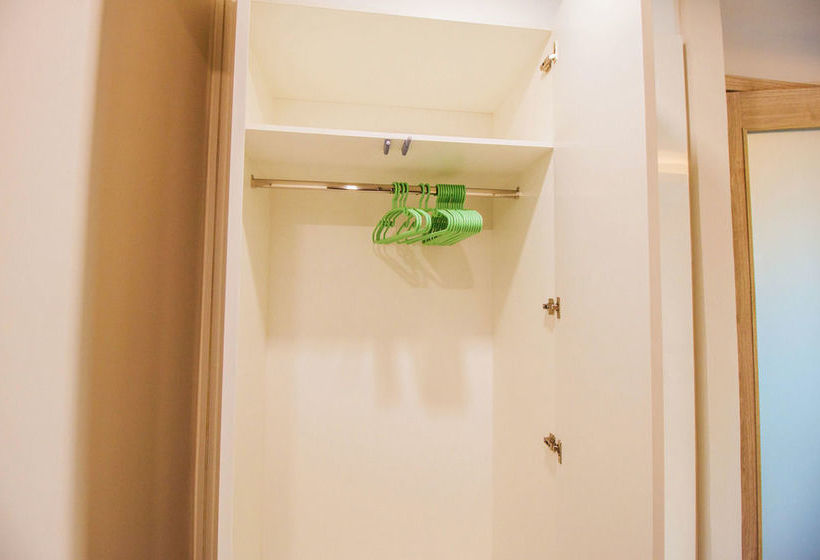 Hotel Water Park By Pattaya Sunny Rentals 9