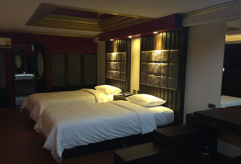 Grand Pink Hotel Hat Yai 10