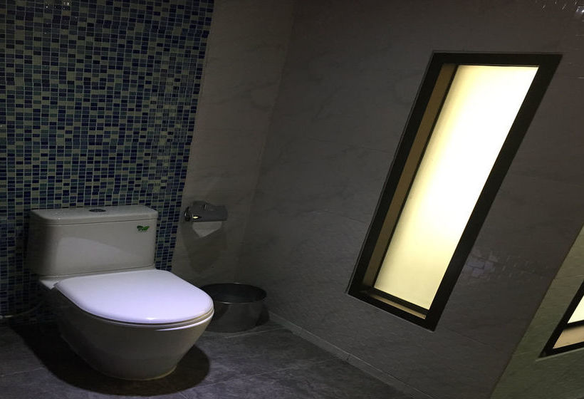 Grand Pink Hotel Hat Yai 16