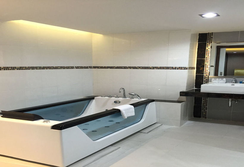 Grand Pink Hotel Hat Yai 19