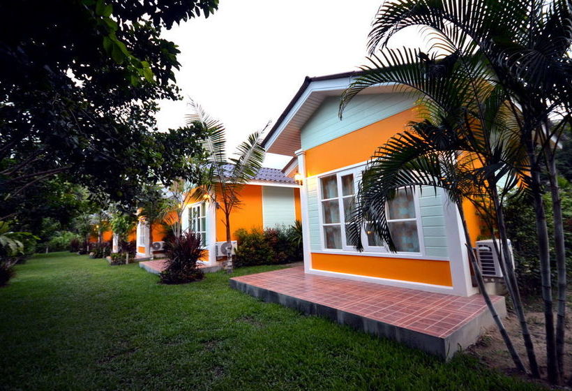 Pension Baan Suan Leela 10