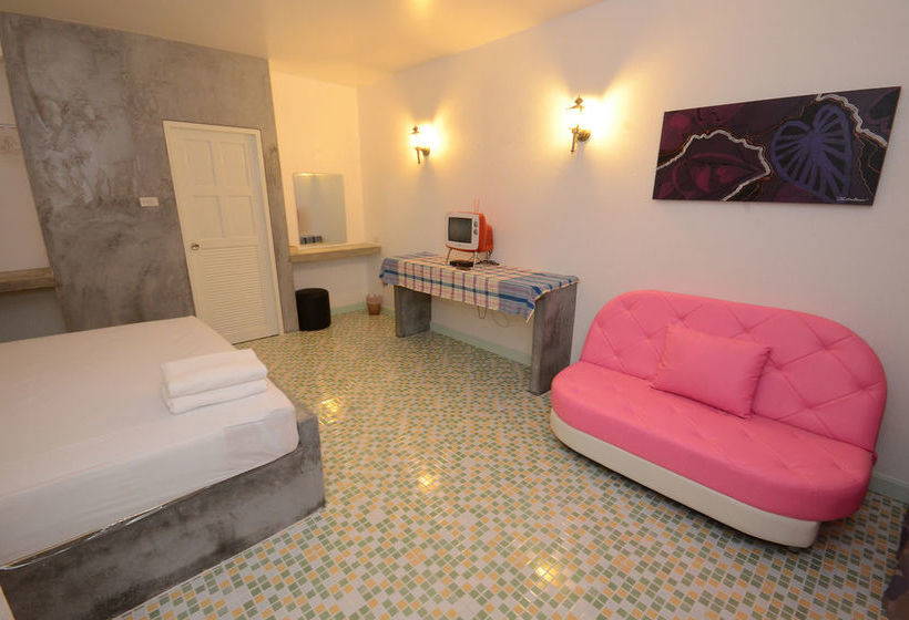 Pension Baan Suan Leela 4