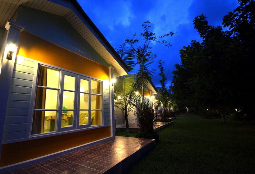 Pension Baan Suan Leela 6