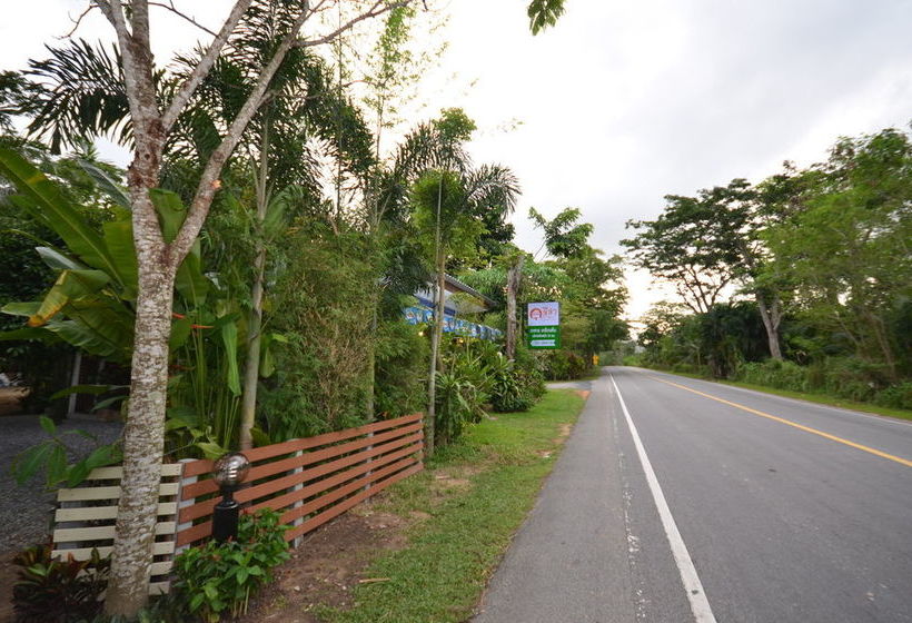 Pension Baan Suan Leela 8