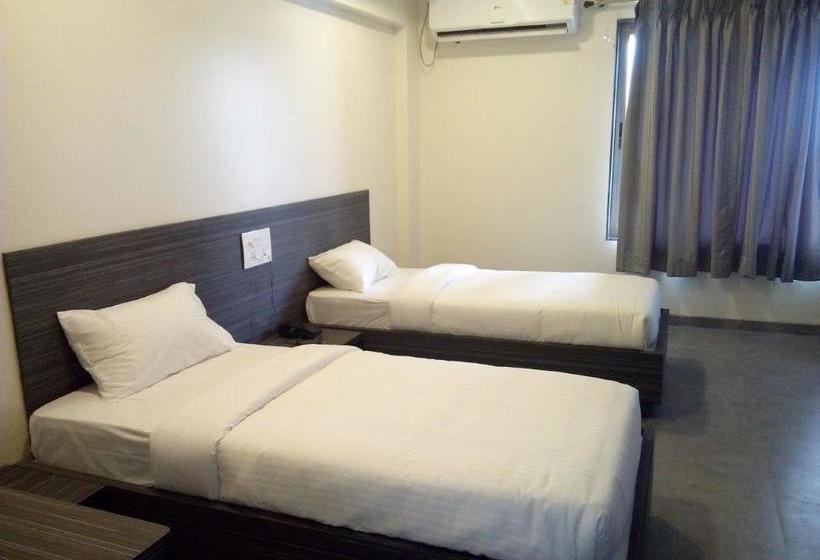 Hotel New Leaf Achillea Chakan 1