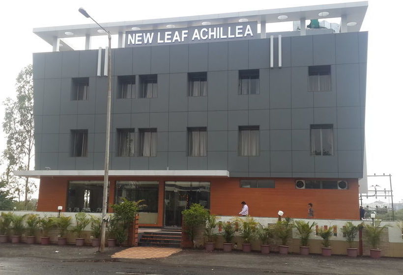 Hotel New Leaf Achillea Chakan 16