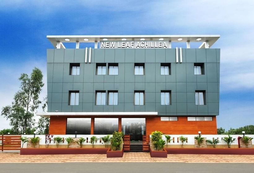 Hotel New Leaf Achillea Chakan 18