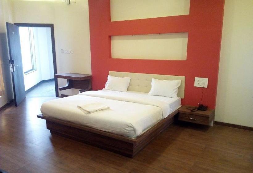 Hotel New Leaf Achillea Chakan 3