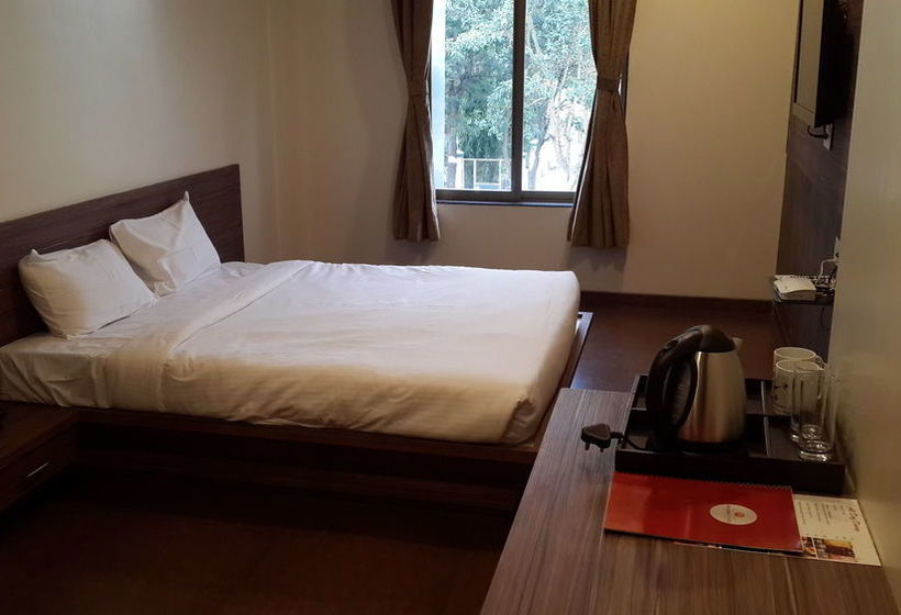 Hotel New Leaf Achillea Chakan 8