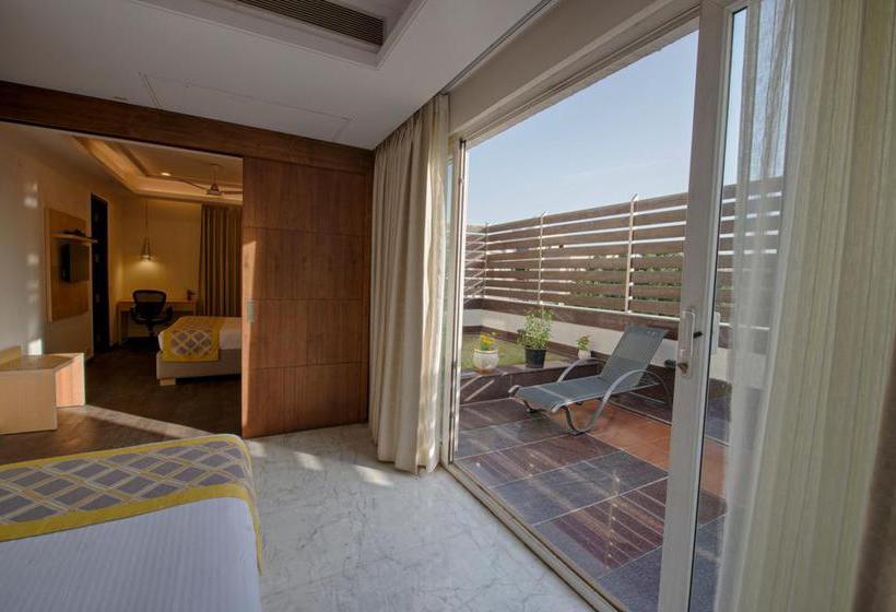 Hotel Stately Suites NH 8 Gurgaon