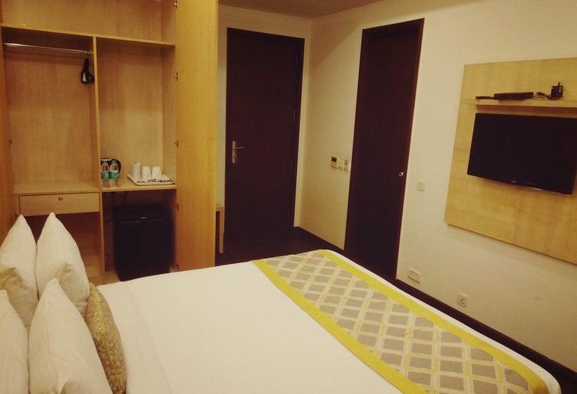 Hotel Stately Suites NH 8 12